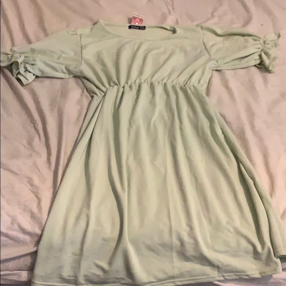 Maternity- sweetheart smock dress NWT